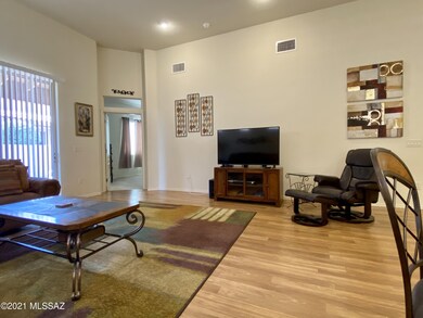 Living Room all items stay!