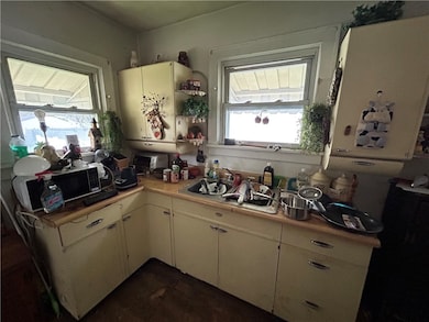 208 Orchard St, Pittsburgh, PA 15225 - photo 7