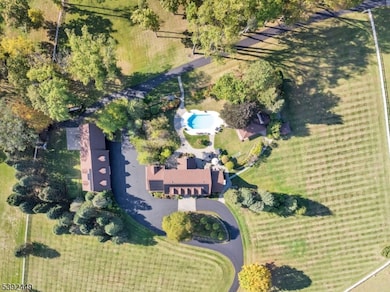 37 Pequest Rd, Andover, NJ 07821 - photo 2