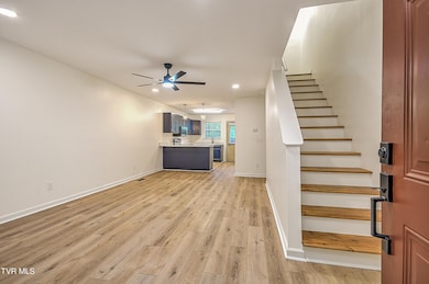 2971 Broad St Gunit-5