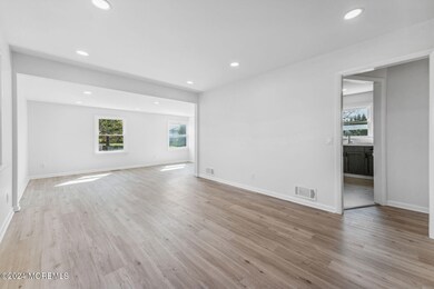 358 Beecroft Place, Oakhurst, NJ 07755 - photo 3