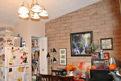 7 Breakfast Nook