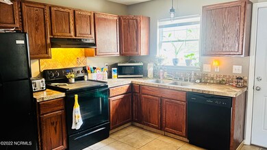 123 Creekview Dr, Jacksonville, NC 28540 - photo 5