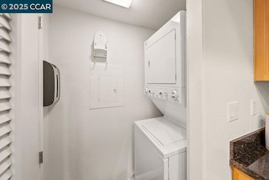 2530 Oak Rd unit 303, Walnut Creek, CA 94597 - photo 7