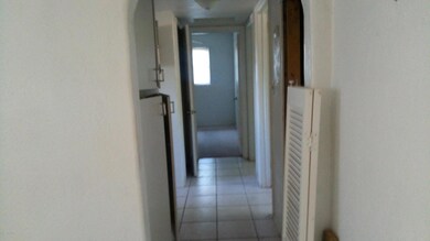 1106 Montclair Dr-HALL