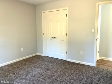 1079 N Timber Ridge Rd, Cross Junction, VA 22625 - photo 7