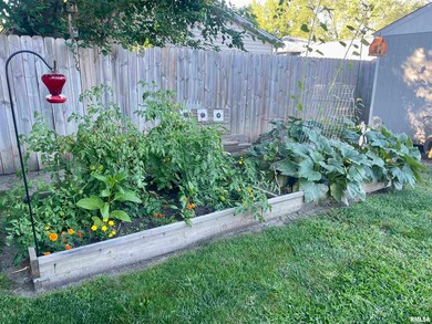 2112 W 54th St, Davenport, IA 52806 - photo 6