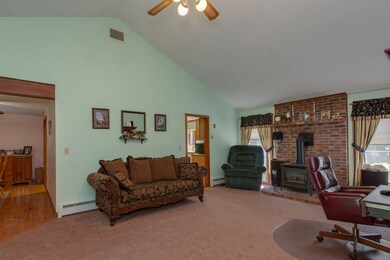 146 Hillcrest Rd, Litchfield, NH 03052 - photo 4