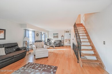 22 Crest Loop, Staten Island, NY 10312 - photo 7