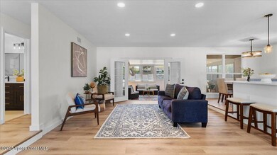 07-Living Area