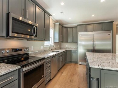 112 Cheraw Ln, Flat Rock, NC 28731 - photo 5