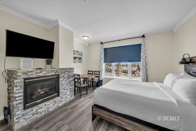 Gas fireplace