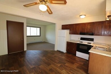 203 Joy Glen unit 201, Sciota, PA 18354 - photo 3