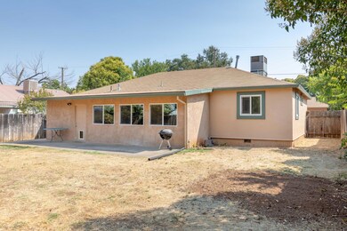 1105 3rd St, Redding, CA 96002 - photo 3