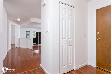 Entryway 4189-SMALL