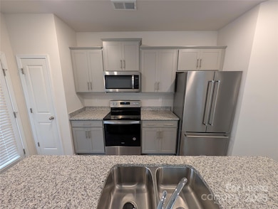 9043 Lowfalls Ln, Charlotte, NC 28216 - photo 4