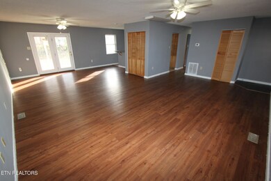 150 Osborne St, Loudon, TN 37774 - photo 6