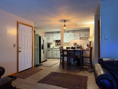 325 Ashland Ave unit 10, Southbridge, MA 01550 - photo 3