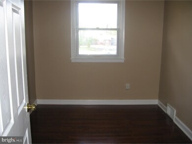 301 Lawrence Rd, Broomall, PA 19008 - photo 6