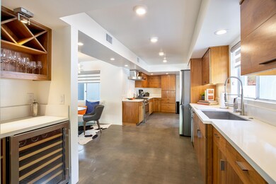 28-Kitchen