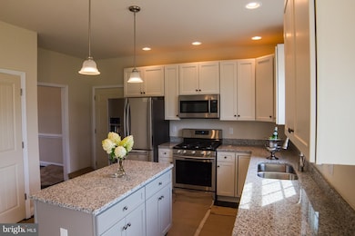 77 Creek Curve Dr, Colonial Beach, VA 22443 - photo 4