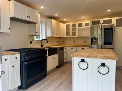 27 Pine Point Rd unit 2, Lynn, MA 01904 - photo 2