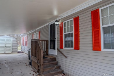 13480 Denver Dr, Hartland, MI 48353 - photo 3