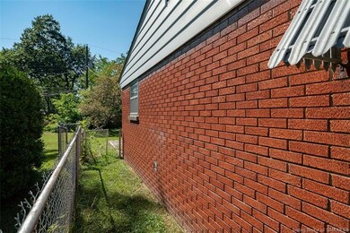 2585 W Robin Rd, New Albany, IN 47150 - photo 5