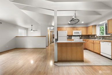 22623 Echowood Ln SE, Yelm, WA 98597 - photo 2