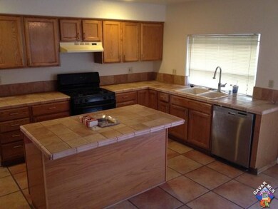 5386 Knight Way, Palmdale, CA 93552 - photo 4