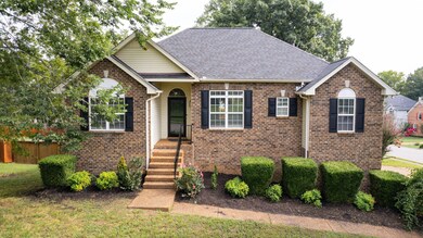 Welcome to 1008 Nighthawk Ln!