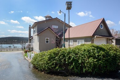 Back of Home Hollister Branson