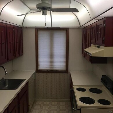 971 Village Round unit H, Allentown, PA 18106 - photo 2