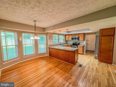 11918 Gold Needle Way, Columbia, MD 21044 - photo 5