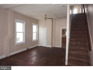 304 Middlesex St, Gloucester City, NJ 08030 - photo 2