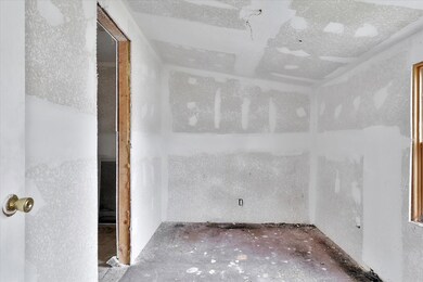 812 E Overton St, Tuscola, IL 61953 - photo 7