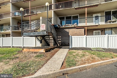 1511 Forest Ln unit A-9, Schwenksville, PA 19473 - photo 6