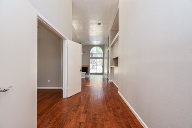 8555 Sparkling Springs Dr, Houston, TX 77095 - photo 4