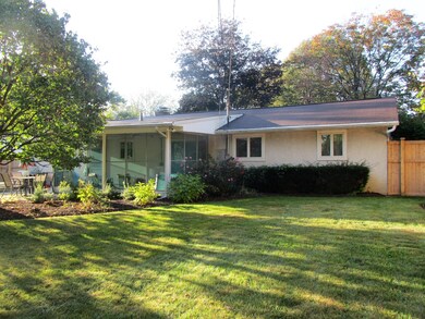 1082 Kendale Rd. N.