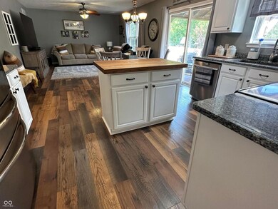 5057 W Bay Rd, Plainfield, IN 46168 - photo 7