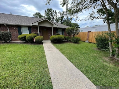 416 E Beech St, Ponchatoula, LA 70454 - photo 2