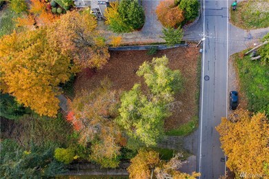 8253 W Mercer Way, Mercer Island, WA 98040 - photo 5