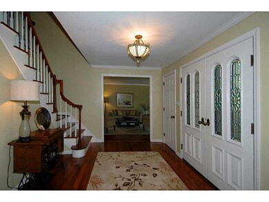 Entry/Foyer.