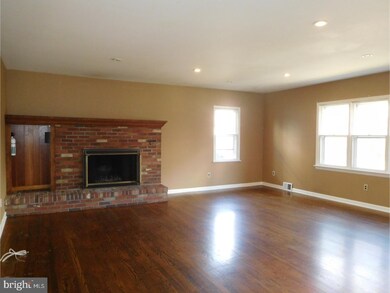 227 S Davis St, Woodbury, NJ 08096 - photo 2