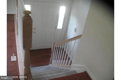 8613 Dunbar Ave, Hyattsville, MD 20785 - photo 3