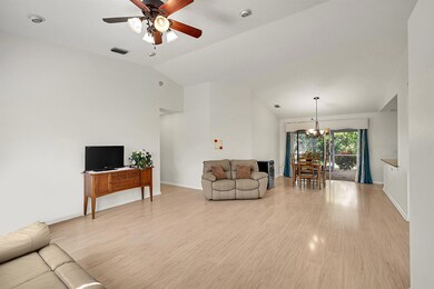 112 Laurel Way, Royal Palm Beach, FL 33411 - photo 4