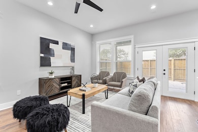 6492 T C Jester Blvd, Houston, TX 77091 - photo 7