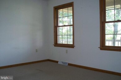 1721 Raven Dr, Chambersburg, PA 17202 - photo 6