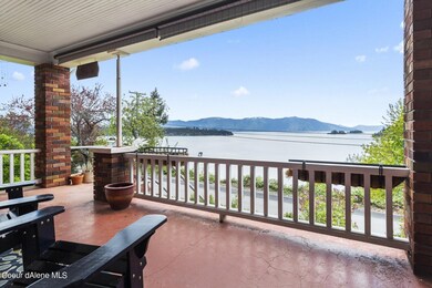 Gorgeous Lake Views