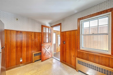 Entry way from mudroom to Kitchen